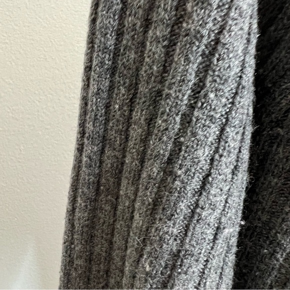 Dolce & Gabbana Italy 100% wool grey ribbed knit raglan sleeve sweater IT 50 - Picture 11 of 16